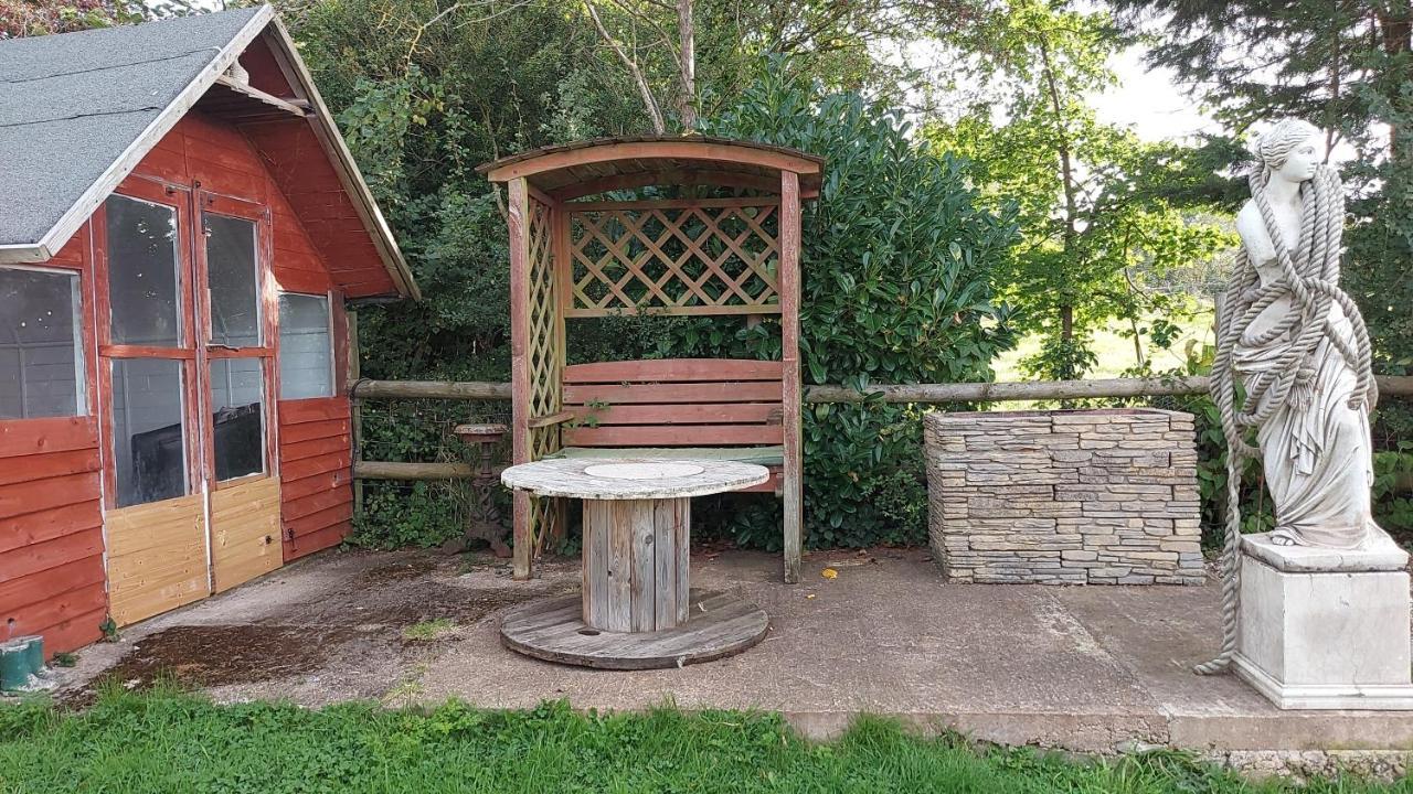Отель Hot Tub Hideaway Hemyock Экстерьер фото
