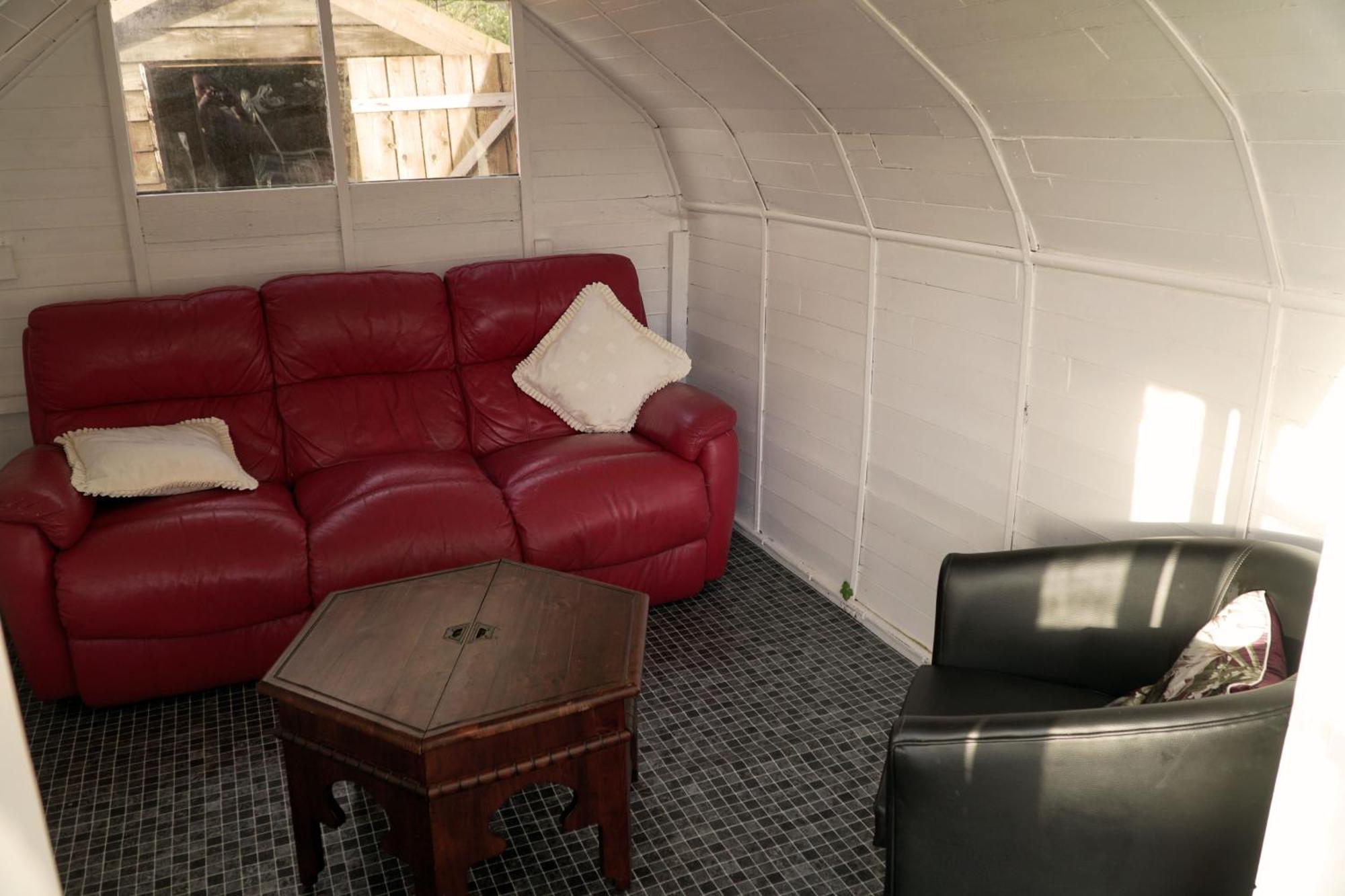 Отель Hot Tub Hideaway Hemyock Экстерьер фото