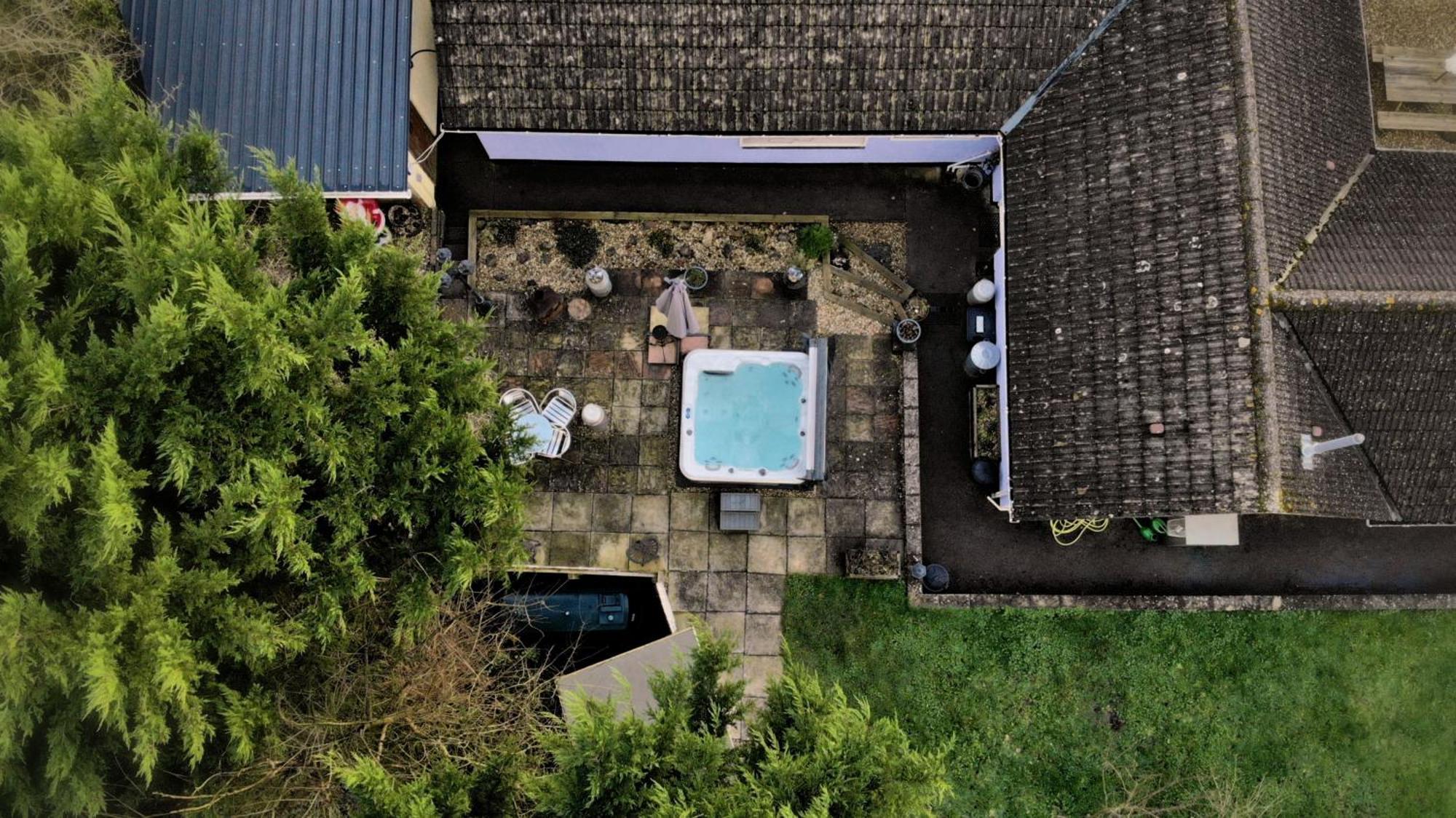 Отель Hot Tub Hideaway Hemyock Экстерьер фото